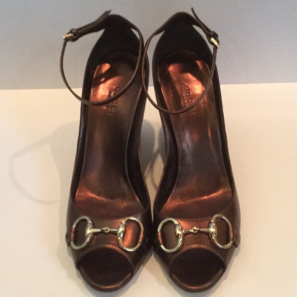 Gucci Bronze Brown Peep-Toe Slingback Heels with Gold Horsebit